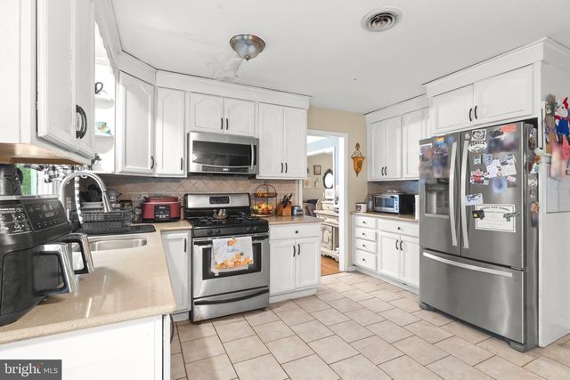 608 AVENUE D, Southampton, NJ 08088