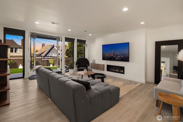426 Wheeler Street, Seattle, WA 98109