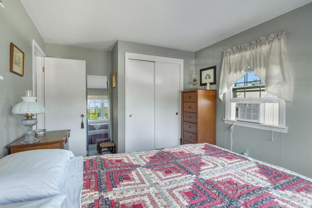 77 Knox Marsh Road, Dover, NH 03820