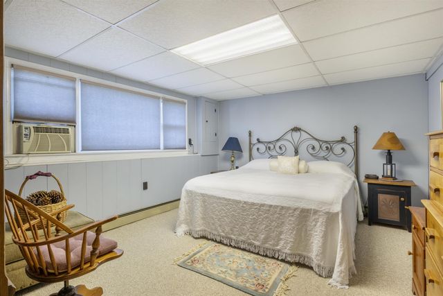 77 Knox Marsh Road, Dover, NH 03820