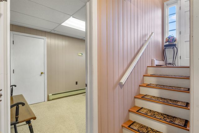 77 Knox Marsh Road, Dover, NH 03820