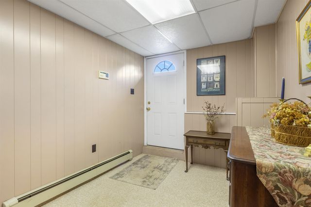77 Knox Marsh Road, Dover, NH 03820