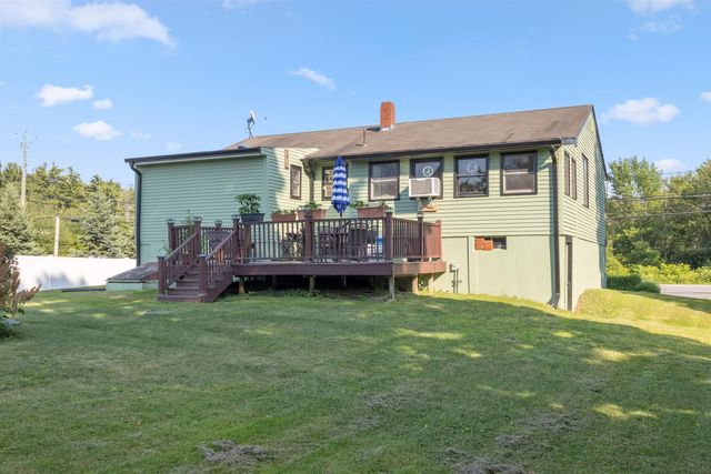77 Knox Marsh Road, Dover, NH 03820