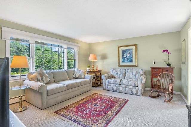 77 Knox Marsh Road, Dover, NH 03820
