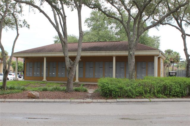 5717 BAYWATER DRIVE, Tampa, FL 33615