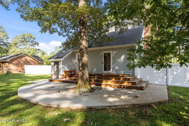 443 Mill Street, Greenville, NC 27858