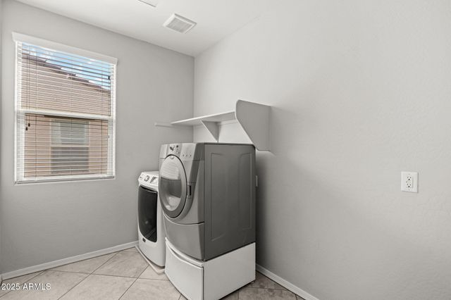 18740 W SAN JUAN Avenue, Litchfield Park, AZ 85340