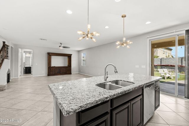 18740 W SAN JUAN Avenue, Litchfield Park, AZ 85340