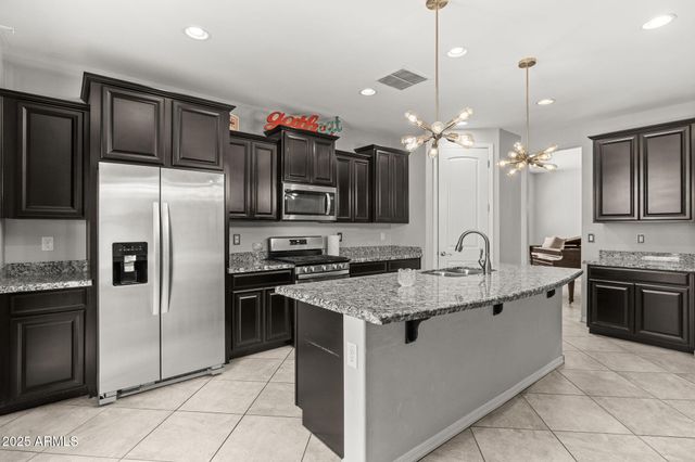 18740 W SAN JUAN Avenue, Litchfield Park, AZ 85340