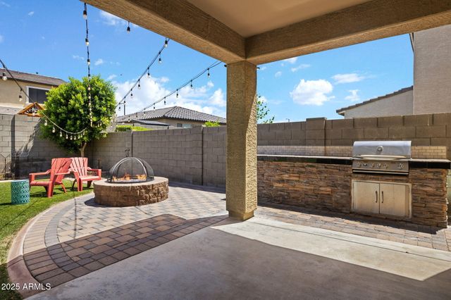 18740 W SAN JUAN Avenue, Litchfield Park, AZ 85340