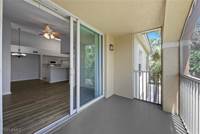 4105 Residence DR 718, Fort Myers, FL 33901