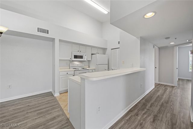 4105 Residence DR 718, Fort Myers, FL 33901