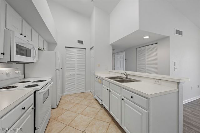 4105 Residence DR 718, Fort Myers, FL 33901