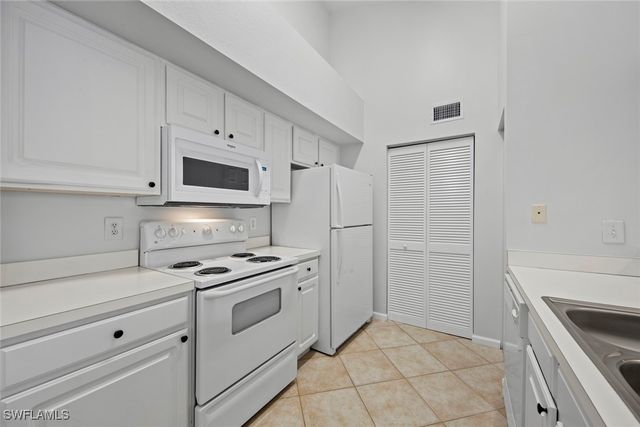 4105 Residence DR 718, Fort Myers, FL 33901