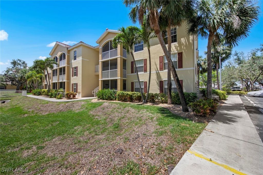 4105 Residence DR 718, Fort Myers, FL 33901