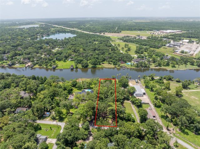 4810 Park Avenue, Dickinson, TX 77539