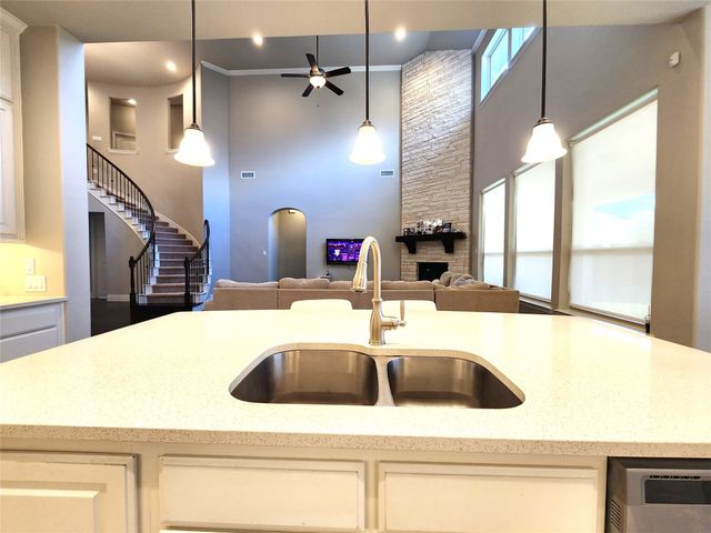 7163 Split Rein Road, Frisco, TX 75036