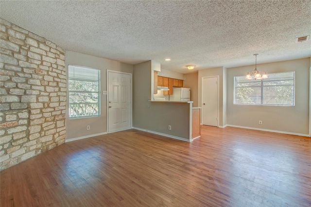 400 Hedgewood DR D, Georgetown, TX 78628