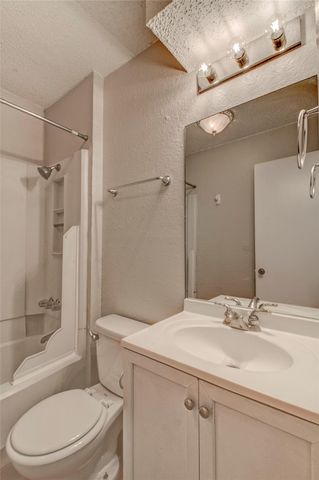 400 Hedgewood DR D, Georgetown, TX 78628