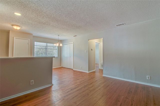 400 Hedgewood DR D, Georgetown, TX 78628