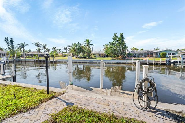 2284 PALM TREE DRIVE, Punta Gorda, FL 33950