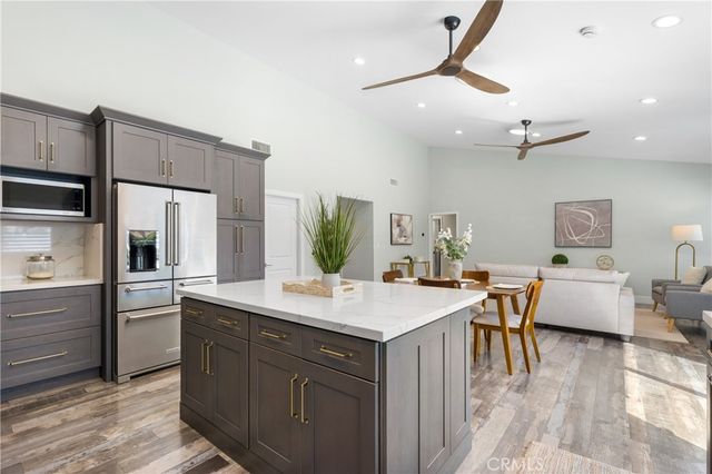 9662 Woodlawn Drive, Huntington Beach, CA 92646