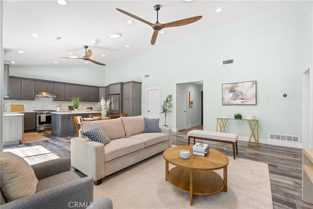 9662 Woodlawn Drive, Huntington Beach, CA 92646