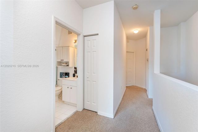 5610 NW 114th Pl 218, Doral, FL 33178