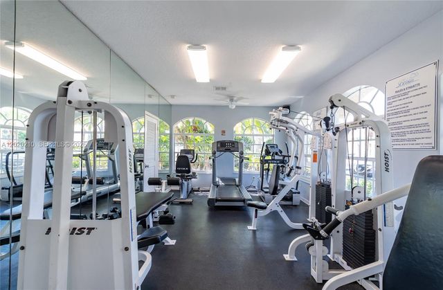 5610 NW 114th Pl 218, Doral, FL 33178