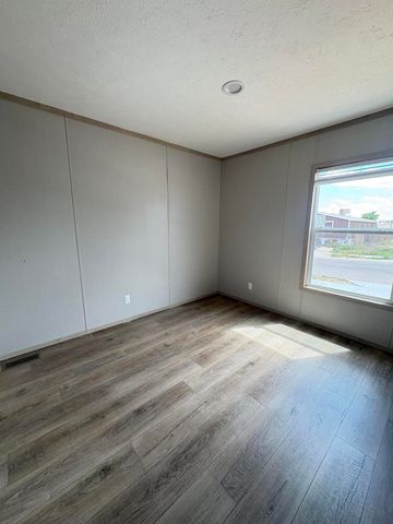 1188 Los Tulipanes Drive SE, Los Lunas, NM 87031