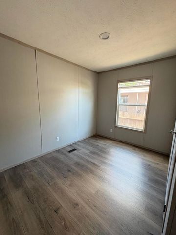 1188 Los Tulipanes Drive SE, Los Lunas, NM 87031