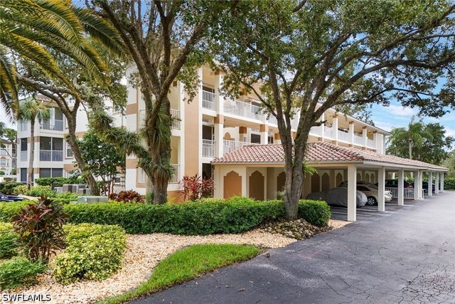 6030 Chardonnay LN 203, Naples, FL 34119