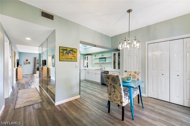 6030 Chardonnay LN 203, Naples, FL 34119