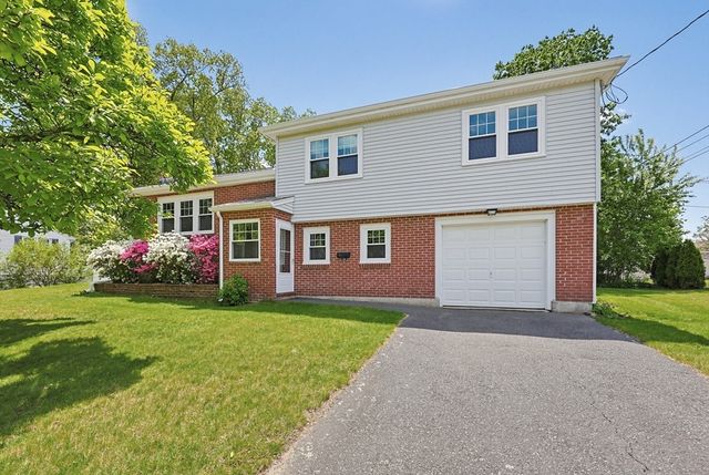 103 Lane Dr, Norwood, MA 02062