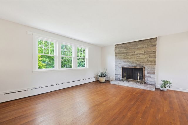 103 Lane Dr, Norwood, MA 02062