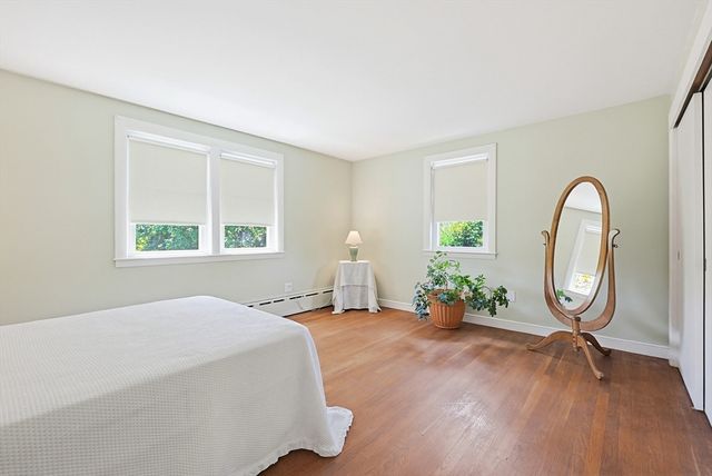 103 Lane Dr, Norwood, MA 02062