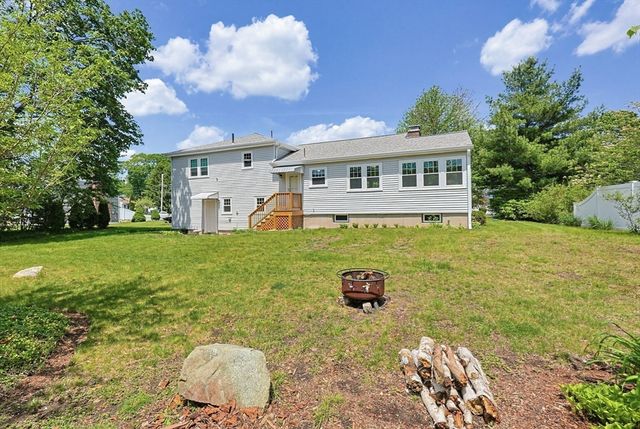 103 Lane Dr, Norwood, MA 02062