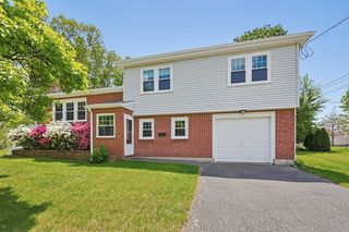 103 Lane Dr, Norwood, MA 02062