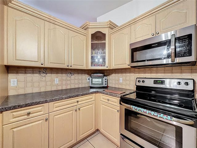 76 TEAK LOOP, Ocala, FL 34472