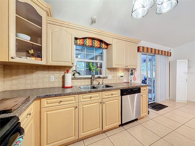 76 TEAK LOOP, Ocala, FL 34472