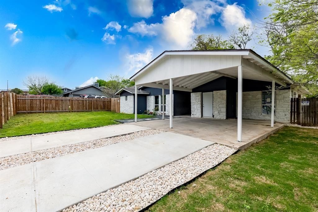 5200 Purple Sage DR, Austin, TX 78724