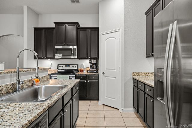 7839 Creekshore Cove, San Antonio, TX 89254