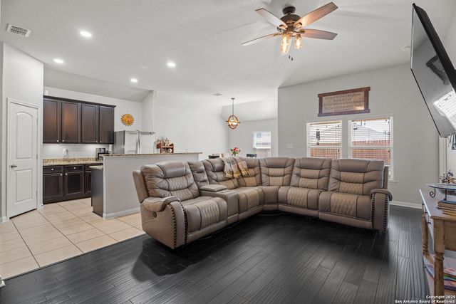 7839 Creekshore Cove, San Antonio, TX 89254