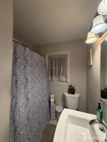 25 SIMPSON Street, Hamilton, NJ 08619