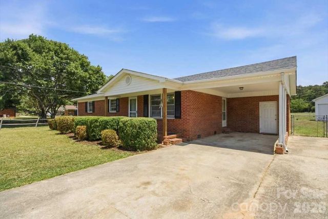 990 Colonial Drive, China Grove, NC 28023