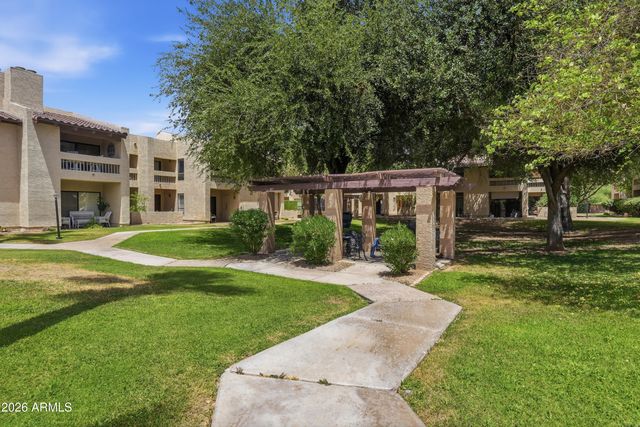 8651 E ROYAL PALM Road 231, Scottsdale, AZ 85258