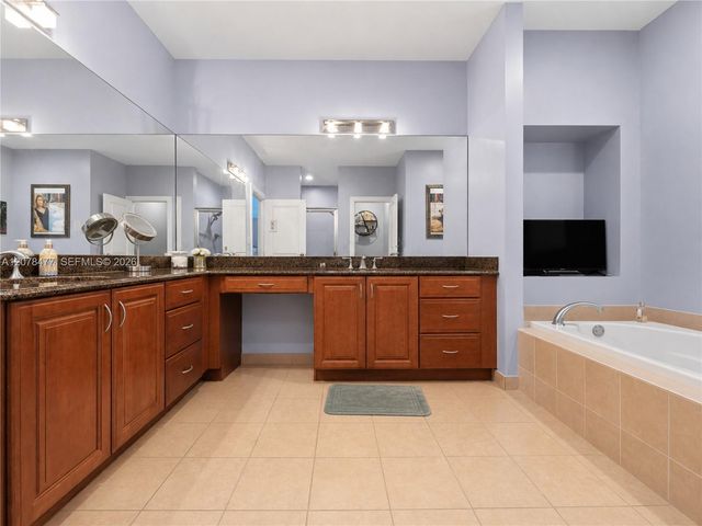 2908 Hidden Harbour Court 2908, Dania Beach, FL 33312