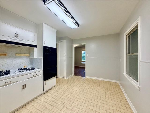 3723 Beaumont Avenue, Liberty, TX 77575