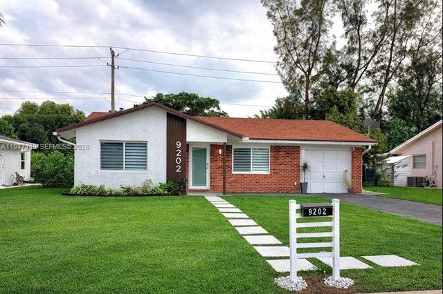 9202 NW 81st Ct, Tamarac, FL 33321