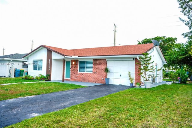 9202 NW 81st Ct, Tamarac, FL 33321